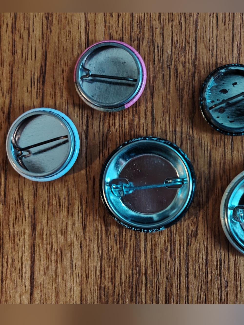 Pin Button Set 🤟 Accessories - Picture 2 of 2